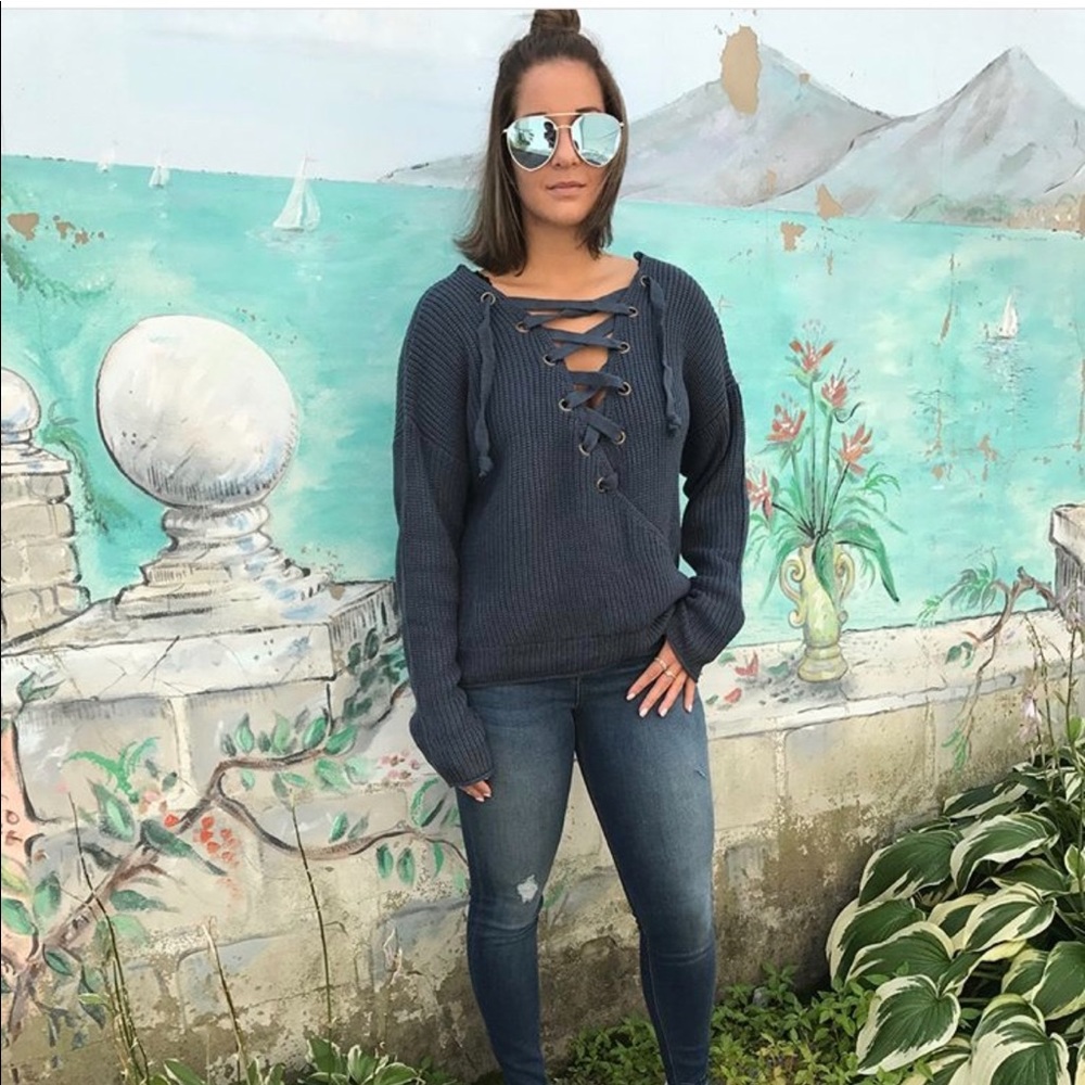 She + Sky Ollie Sweater (Retail $52 NWT)